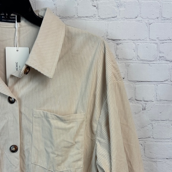 BloomChic Cream Button-Up Corduroy Peplum Top Plus Size 2X - Picture 3 of 7